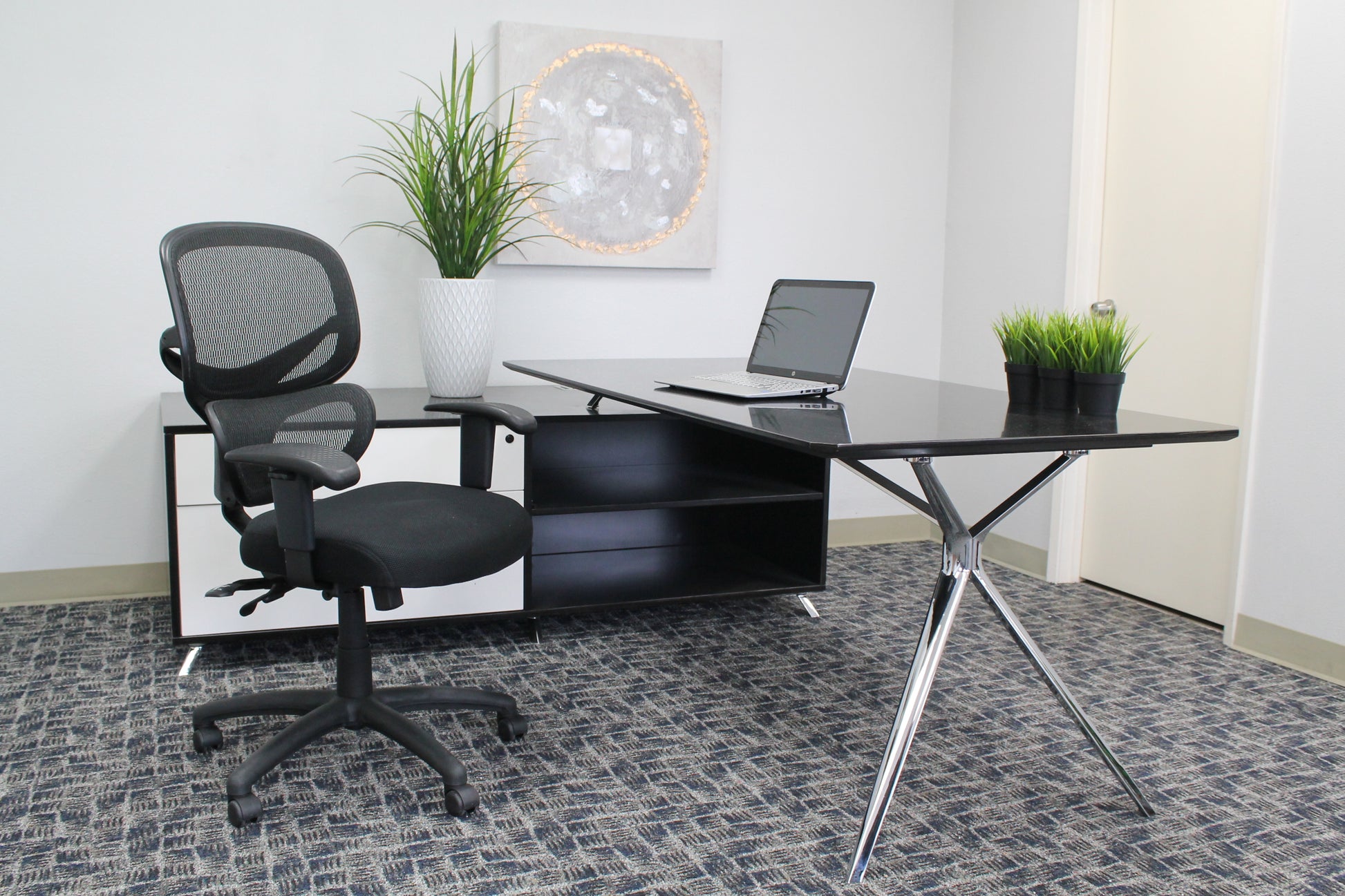 Boss Multi-Function Mesh Task Chair image 2