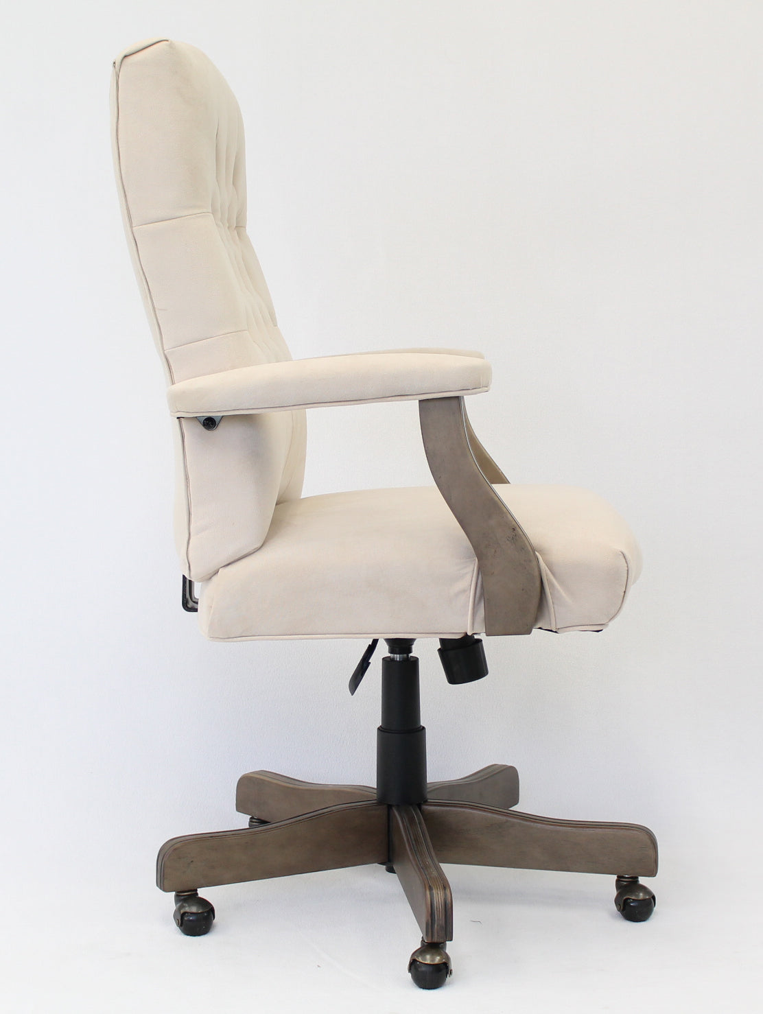 BOSS Executive Champagne Velvet With Driftwood Finish Frame image 5